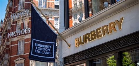 burberry digital branding